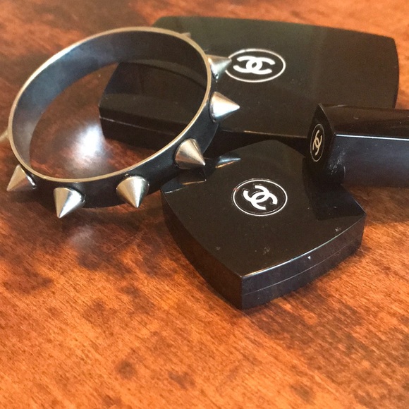 Jewelry - 🍋Spike Bangle Cuff silvertone faux leather MOTO